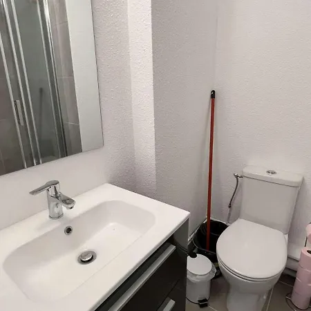 Apartament Studio Climatise 2 Pers, Lave-vaisselle, Centre-ville, Parking, Pres Commerces Et Plage - Fr-1-702-54